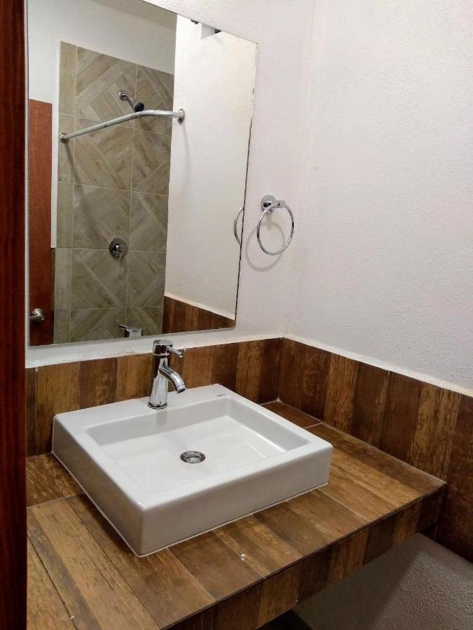 Casa Republik Hotel Леон Екстериор снимка