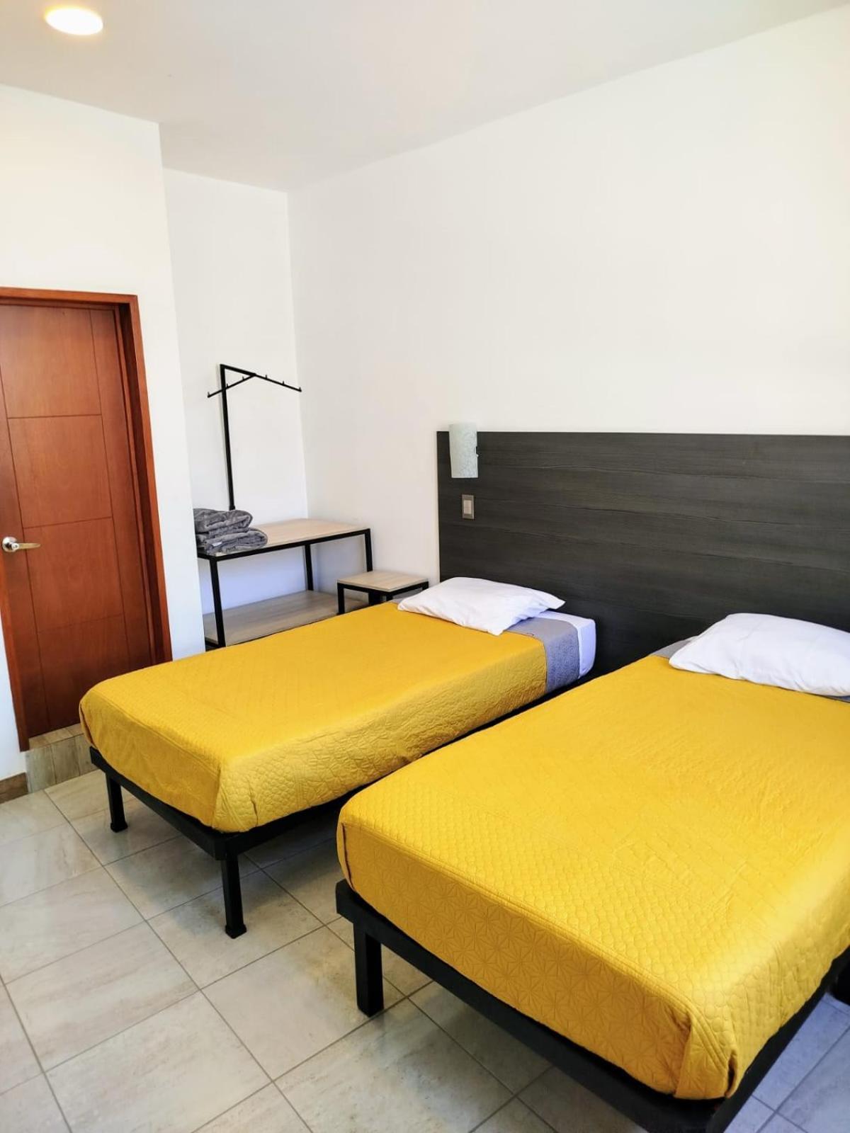 Casa Republik Hotel Леон Екстериор снимка